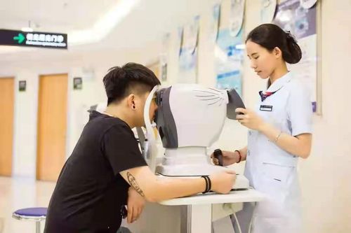 聚焦未來 中國股市醫(yī)藥行業(yè)四大高成長潛力公司（科技中介服務(wù)視角）